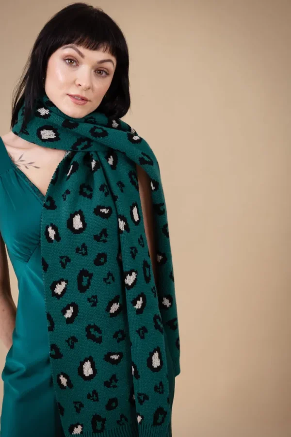 Oh Molly Scarves<Bláthnaid Scarf (Green Print)