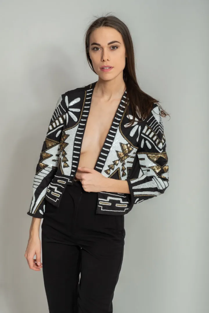 chacana_embellished_jacke_0.webp GoaGoa Jackets<CHACANA EMBELLISHED JACKET (BLACK/WHITE)