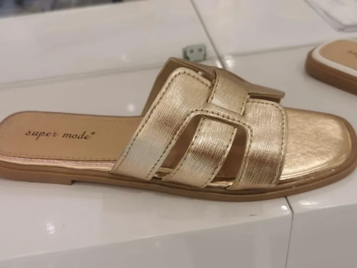 claudette_flat_sandal_gol_1.webp Wsl 3 Sandals<Claudette Flat Sandal (Gold)