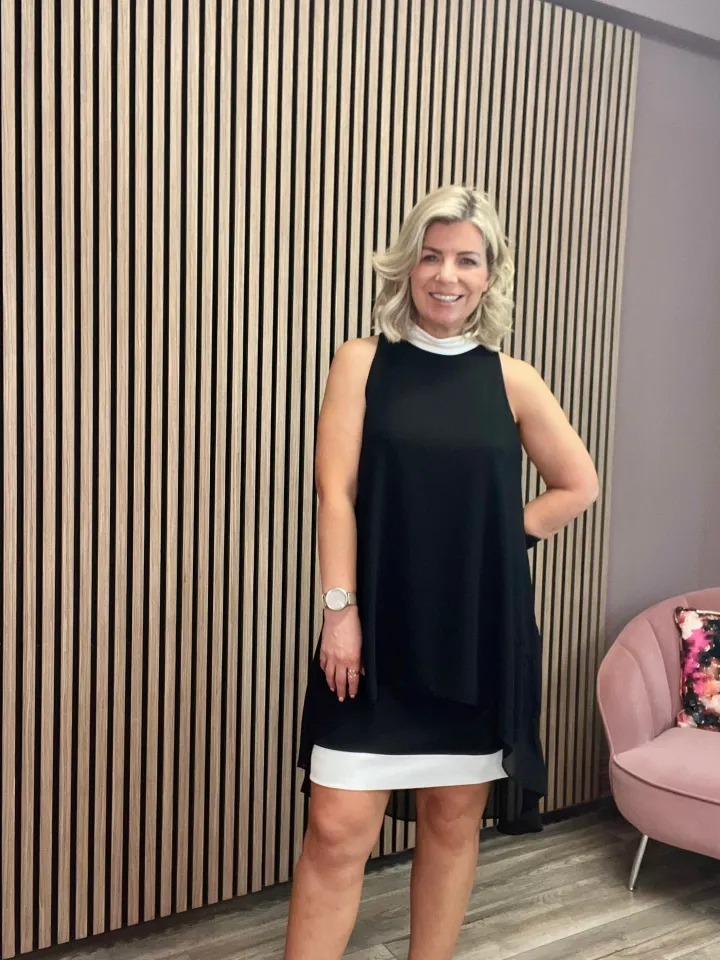 gelatina_high_neck_dress__0.webp Edas Occasionwear<Gelatina High Neck Dress (Black/Cream)