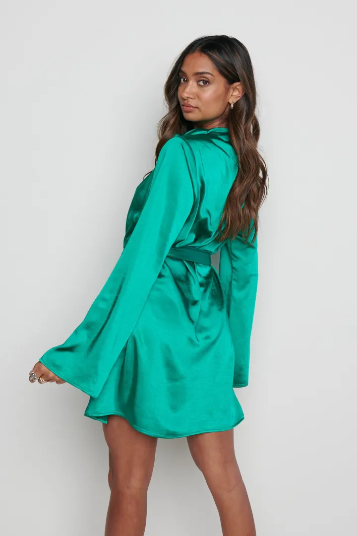 jayda_cowl_neck_dress_eme_4.webp Pretty Lavish Occasionwear<Jayda Cowl Neck Dress (Emerald)