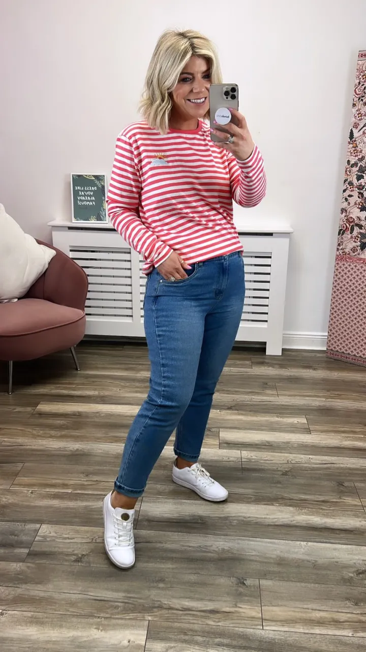 karyn_mom_jeans__short_le_1.webp Rant & Rave Jeans<Karyn Mom Jeans | Short Leg (Mid Blue)