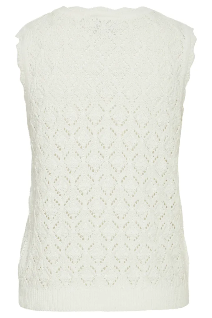 launa_sleeveless_knitted__3.webp Ichi Jumpers & Cardigans<LAUNA SLEEVELESS KNITTED JUMPER (CLOUD DANCER)