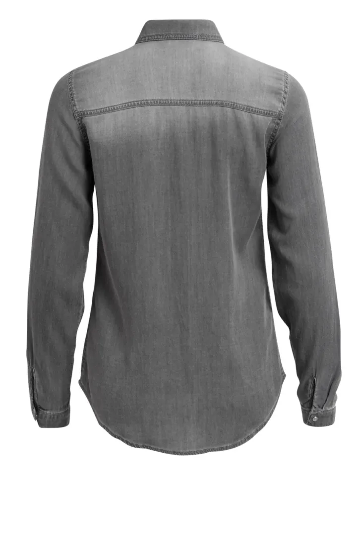 luca_denim_shirt_light_gr_6.webp Vila Shirts & Blouses<Luca Denim Shirt (Light Grey)