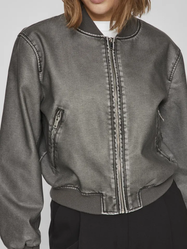 macka_washed_bomber_jacke_3.webp Vila Jackets<MACKA WASHED BOMBER JACKET (GREY)d