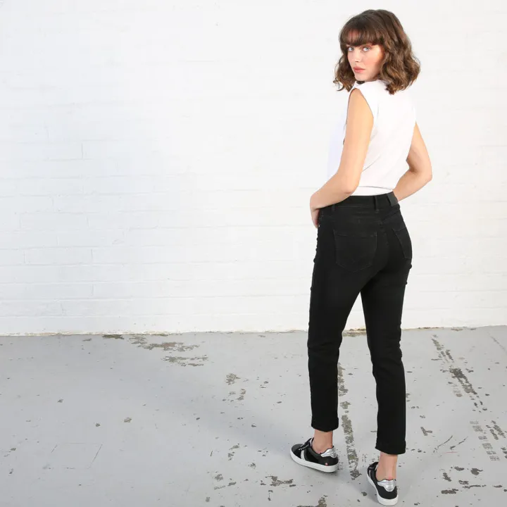 meg_mom_jeans__short_leg__1.webp Rant & Rave Jeans<Meg Mom Jeans | Short Leg (Vintage Black)