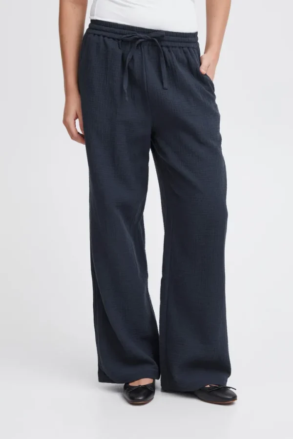 Ichi Pants<MIKA WIDE LEG TROUSERS (NAVY)
