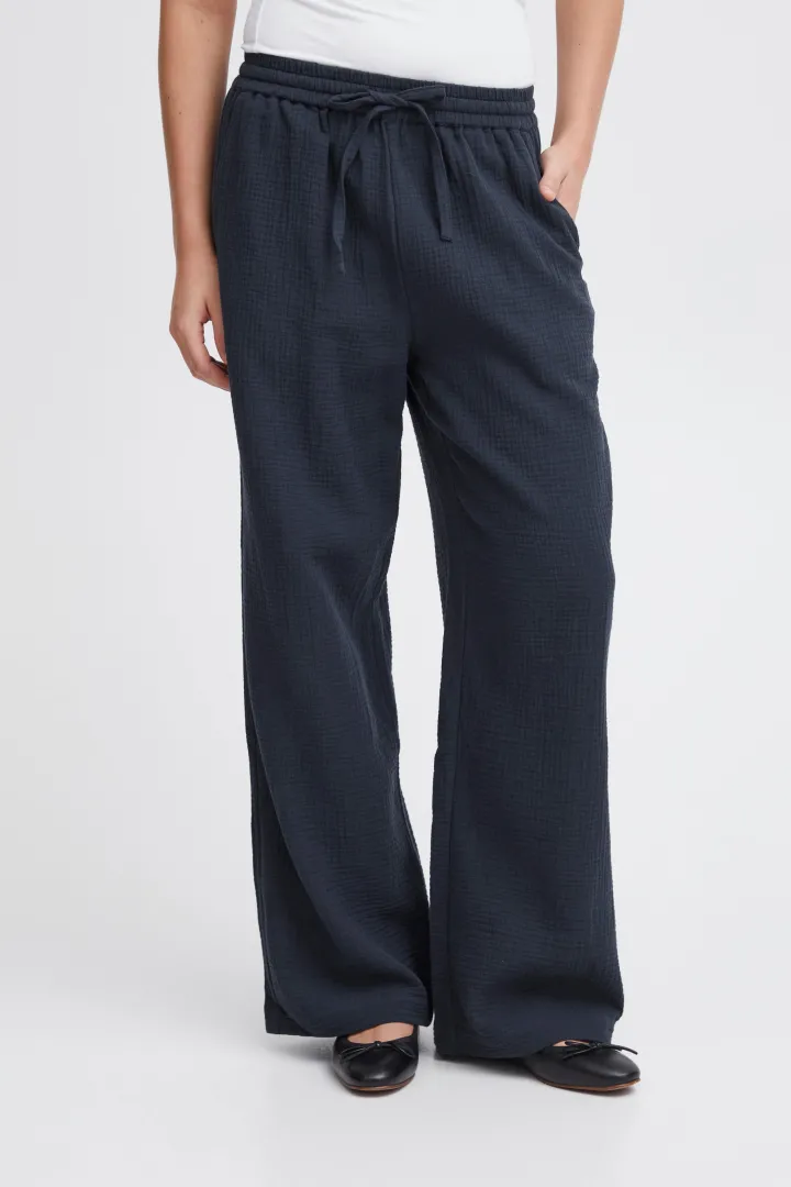 mika_wide_leg_trousers_na_1.webp Ichi Pants<MIKA WIDE LEG TROUSERS (NAVY)