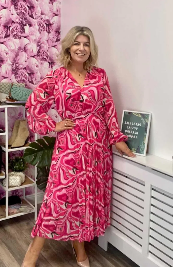 patricia_midi_dress_pink__1.webp Wsl 3 Occasionwear<Patricia Midi Dress (Pink Geo)
