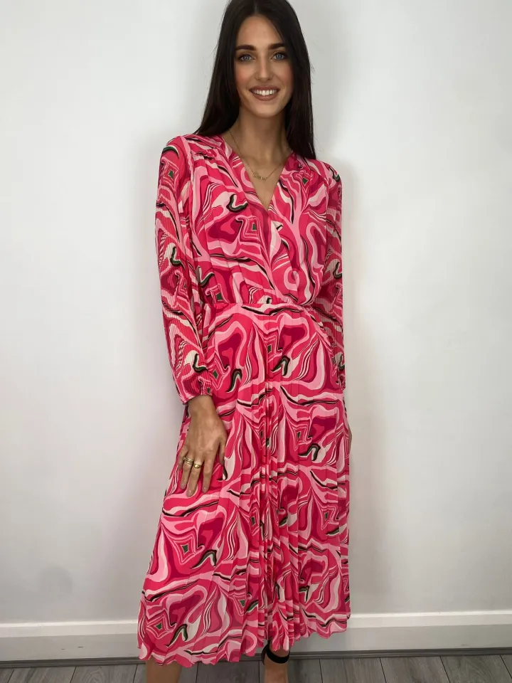 patricia_midi_dress_pink__3.webp Wsl 3 Occasionwear<Patricia Midi Dress (Pink Geo)