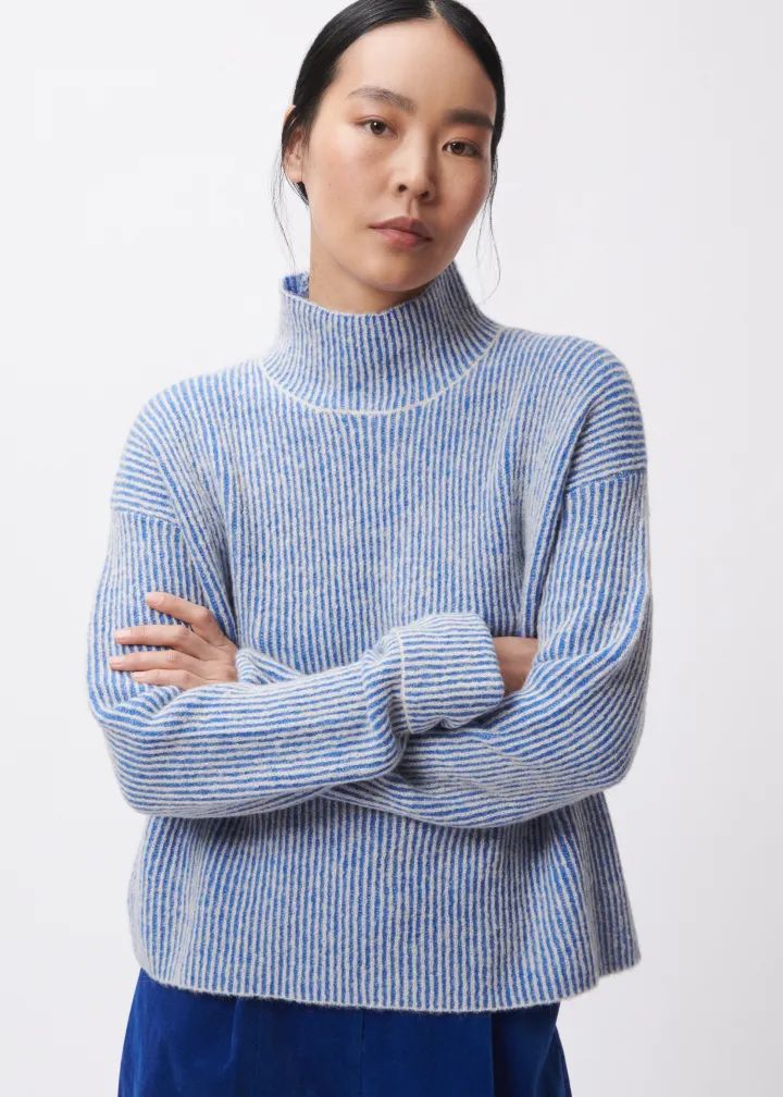 preslava_knit_jumper_elec_1.webp Frnch Jumpers & Cardigans<PRESLAVA KNIT JUMPER (ELECTRIC BLUE)