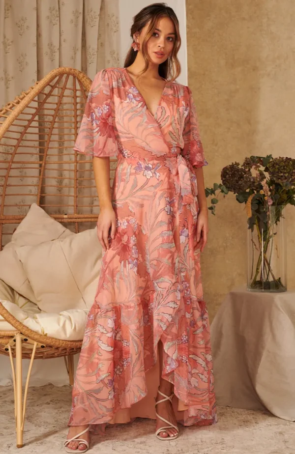 Hope & Ivy Occasionwear<Raya Flutter Sleeve Maxi Dress