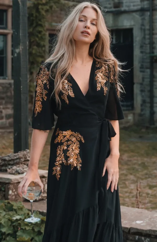 Hope & Ivy Occasionwear | Dresses<The Artemis Embellished Maxi Wrap Dress (/Gold)