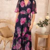 Hope & Ivy Occasionwear<THE ASHIA FLUTTER SLEEVE MAXI WRAP DRESS (NAVY/PINK) CURVE
