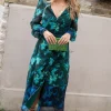Hope & Ivy Occasionwear<The Babette Contrast Print Button Front Midi Dress Curve