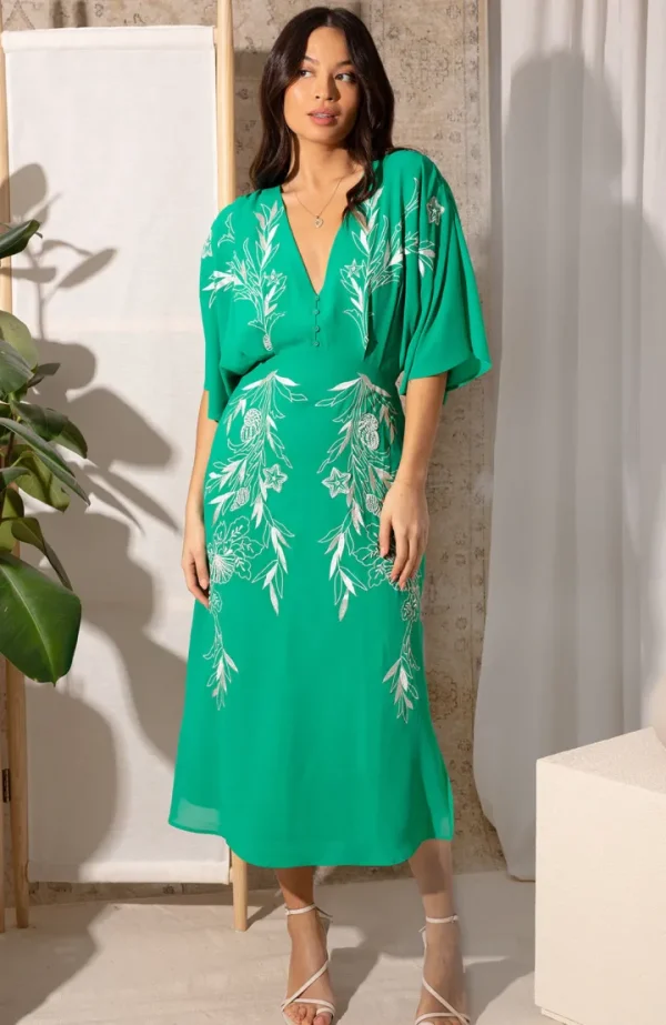 Hope & Ivy Occasionwear<THE FRANCES EMBROIDERED MIDI DRESS