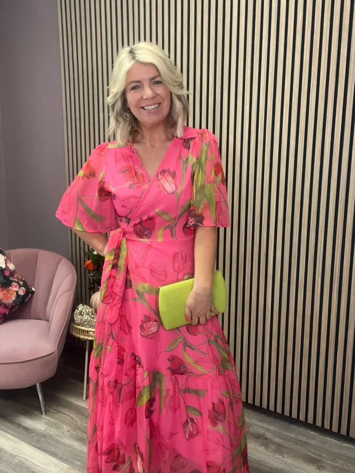 the_harmony_flutter_sleev_3.webp Hope & Ivy Occasionwear<THE HARMONY FLUTTER SLEEVE MAXI WRAP DRESS (PINK FLORAL)