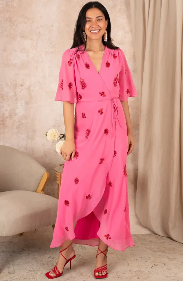 Hope & Ivy Occasionwear<THE HEBE EMBELLISHED WRAP DRESS WITH TIE WAIST AND FLUTTER SLEEVE (PINK/RED) CURVE